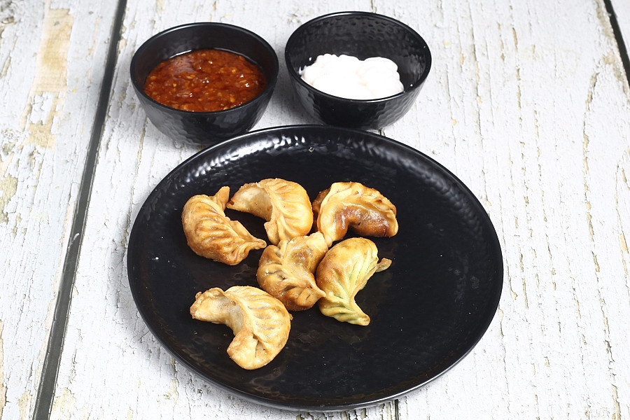 Chicken Fried Momos (6 Pcs)