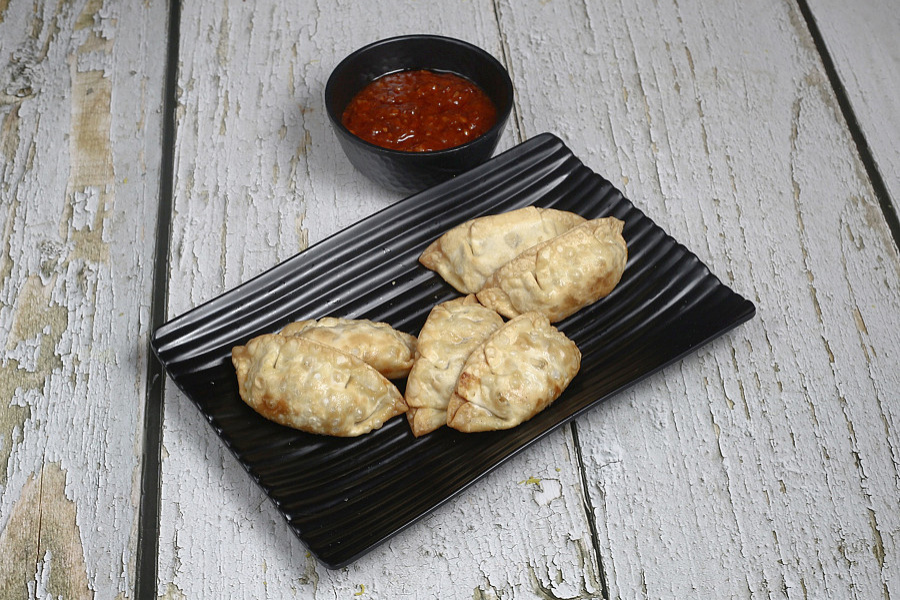 Mixed Veg Fried Momos (6 Pcs)