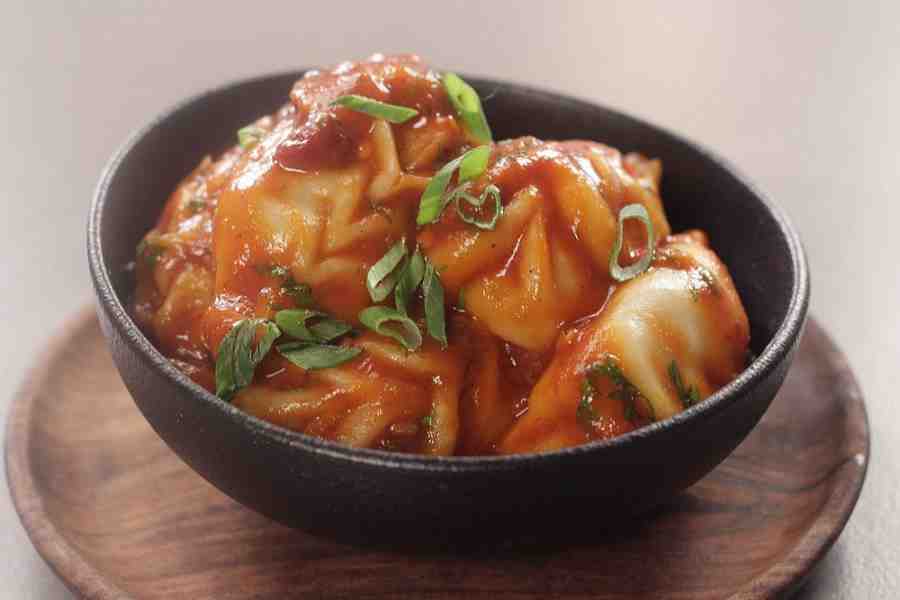 Chicken Momo (In Chilli Garlic Sauce : 8 Pcs)