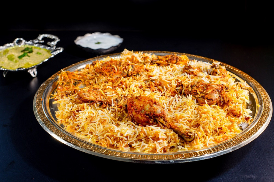 Zafrani Murg Biryani Jumbo [Serves 5]