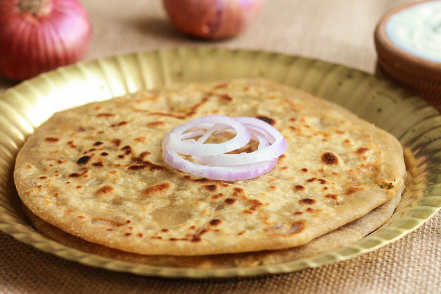 Aloo Pyaaj Paratha