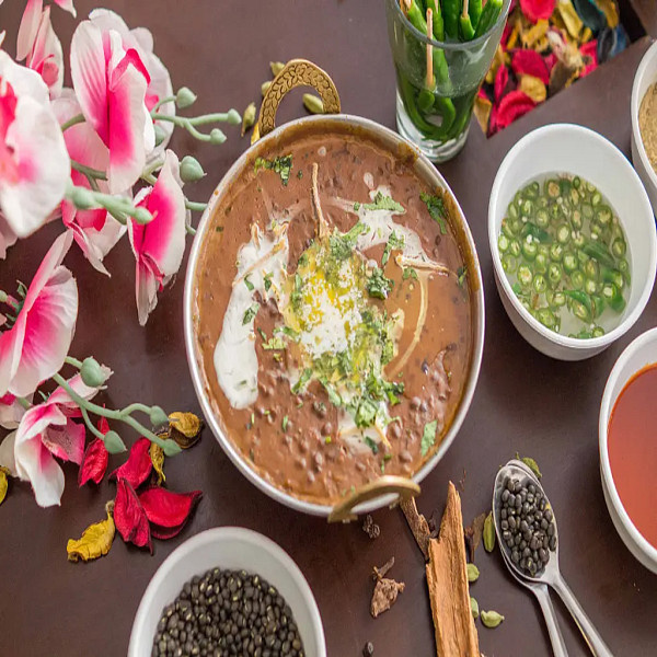 Nawabi Dal Makhani [Garlic Tadka]