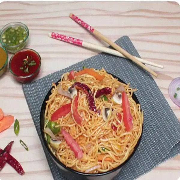 Veg Singapuri Noodles
