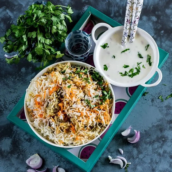 Veg Biryani With Raita