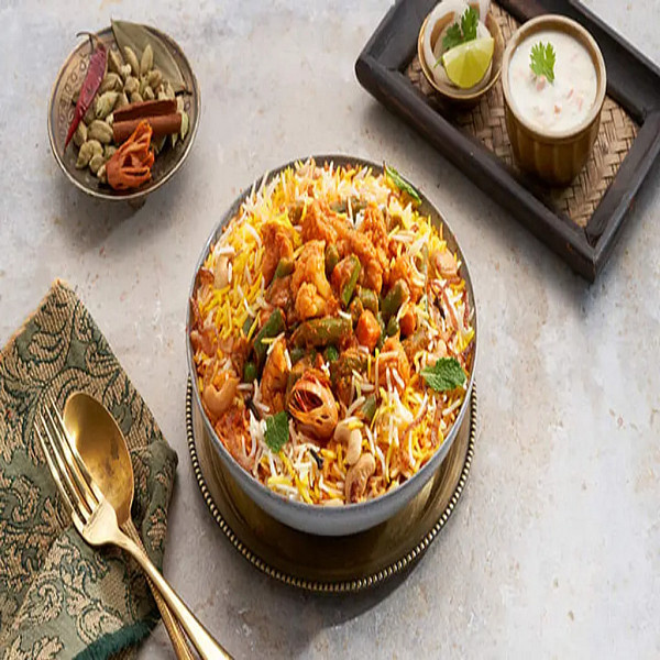 Veg Chaap Biryani With Gravy