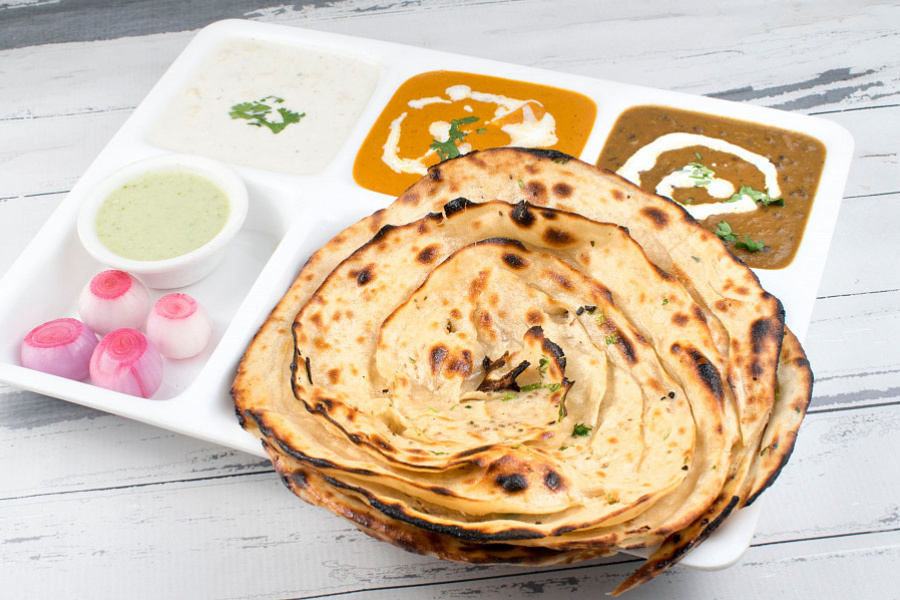 Lachha Paratha Thali
