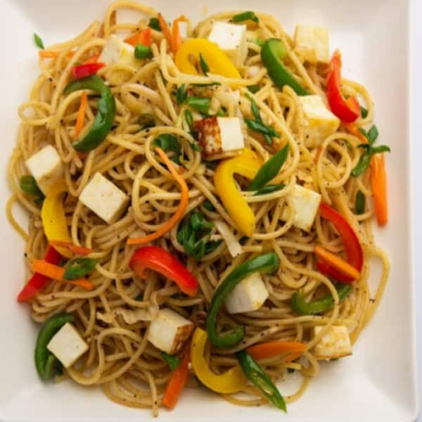 Paneer Hakka Noodles