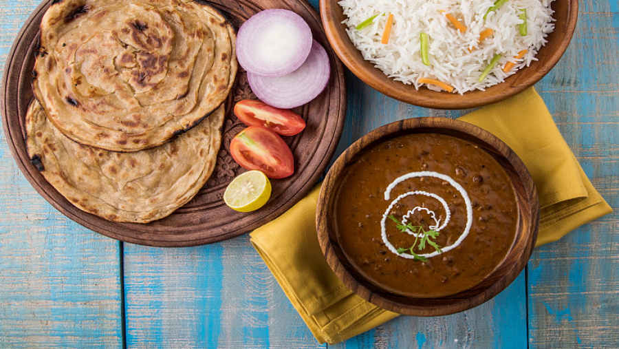 Dal Makhani With Steam Rice Or 2 Paratha