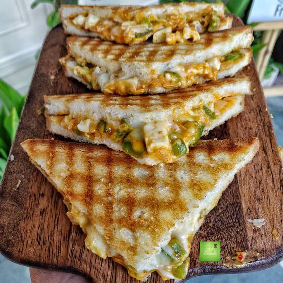 Peri Peri Grilled Paneer Sandwich