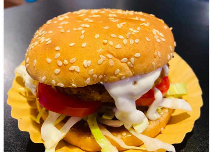 Makhni Chicken Burger