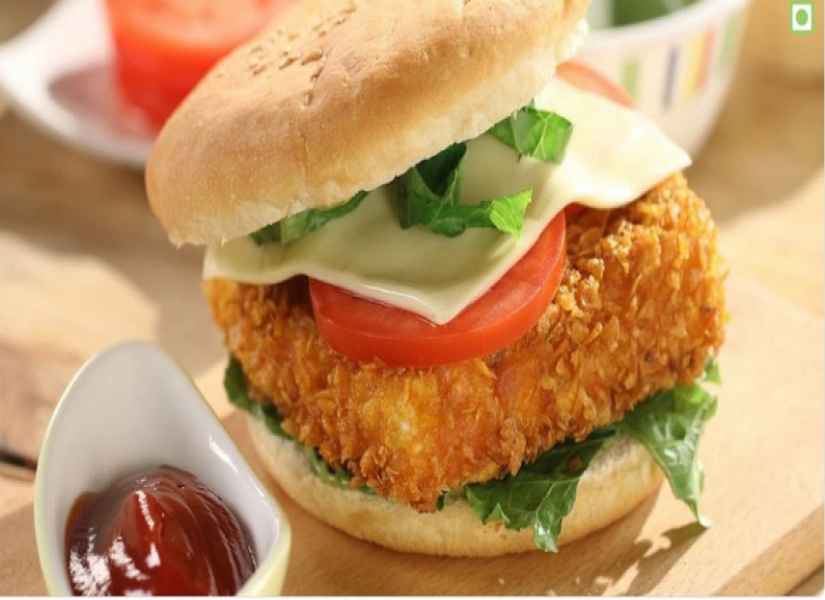 Paneer And Crisp Burger