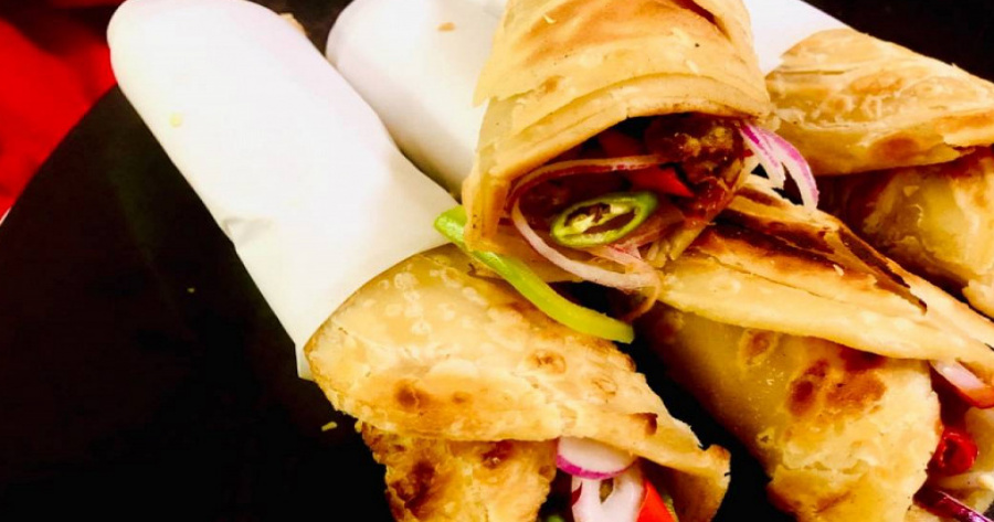 Aloo Tikki Roll With Cheese