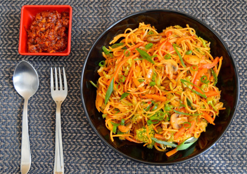 Schezwan Chicken Noodles