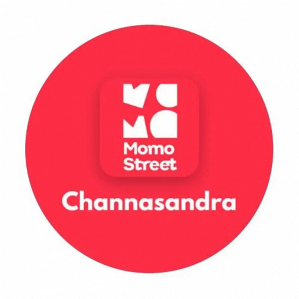 Momo Street - Channasa
