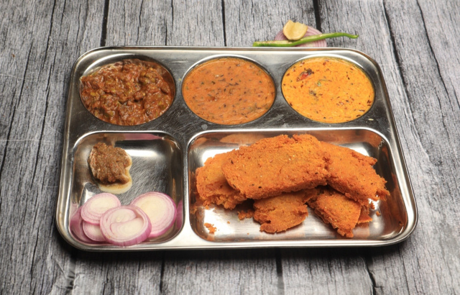 Dal Bafla Thali [n]